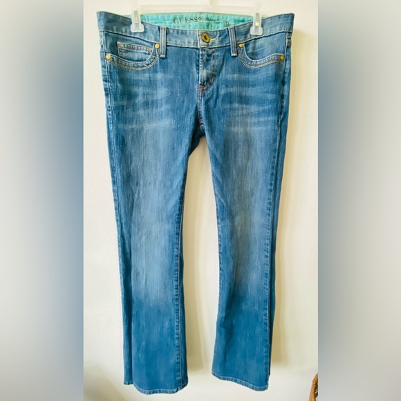Guess Denim - EUC Guess Vintage Women's Medium Blue Bootcut Jeans 31